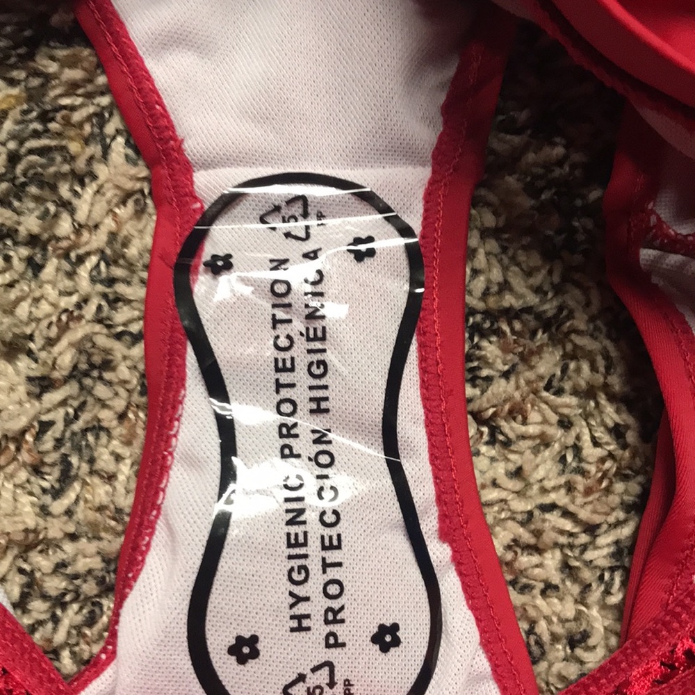 Red Bikini Set - Picture 7 of 7
